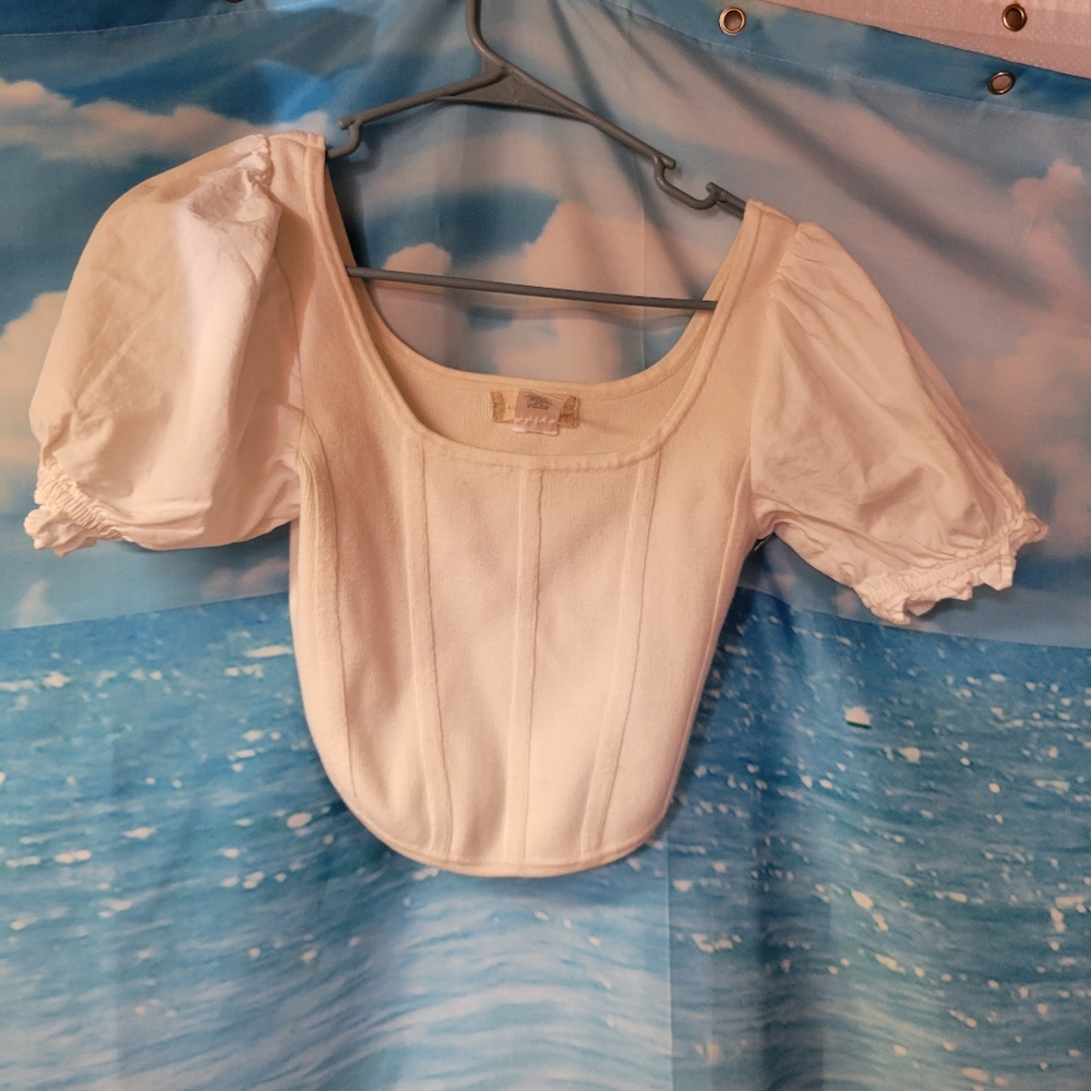 Altar'd State White Puff Sleeve Crop Top Size‎ Small